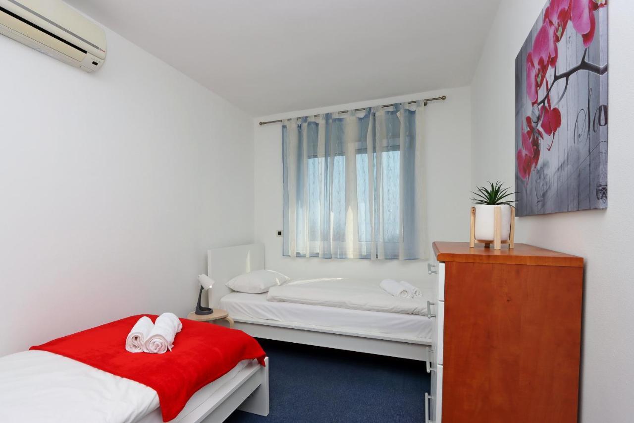Starry Night - Smart Tv, Extra Big Bed, Big Bathtub, Private Parking, Sea View, Wifi, 2Bedrooms Volosko Exterior foto