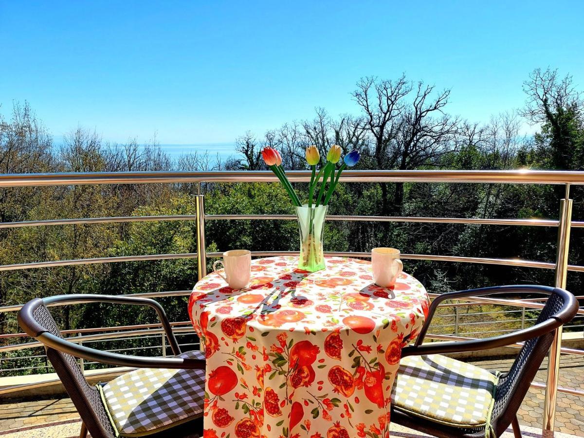 Starry Night - Smart Tv, Extra Big Bed, Big Bathtub, Private Parking, Sea View, Wifi, 2Bedrooms Volosko Exterior foto